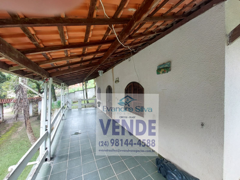 Próximo à Escola - Barra Mansa/RJ