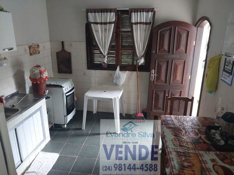 Próximo à Escola - Barra Mansa/RJ