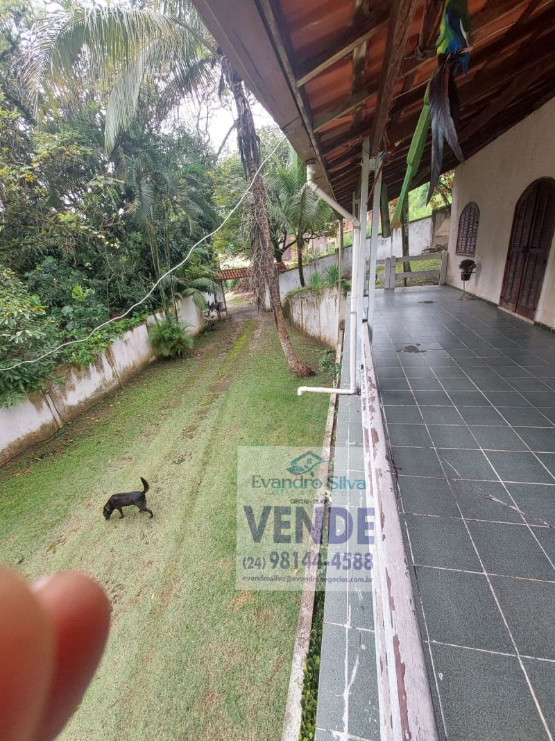 Próximo à Escola - Barra Mansa/RJ