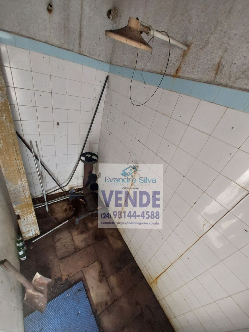 Próximo à Escola - Barra Mansa/RJ